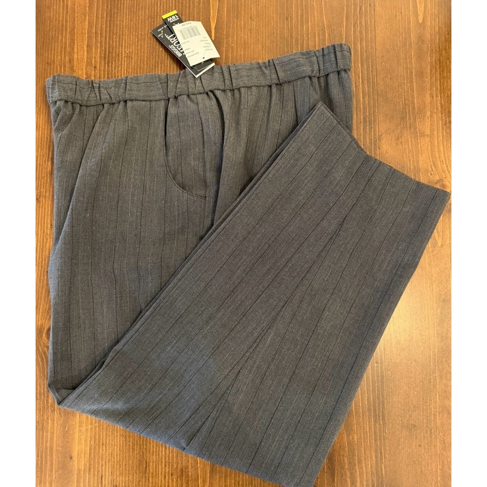 Briggs New York Women's Pants Gray Stripe Elastic Waist Petite 18WP Short NWT